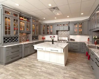 Platinum Shaker kitchen cabinets