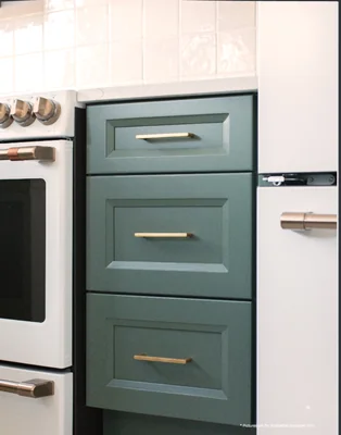 Bevel Green cabinet photo 2