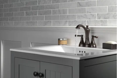 Delta Valdosta Venetian Bronze 4-in Centerset Bathroom Faucet photo 3