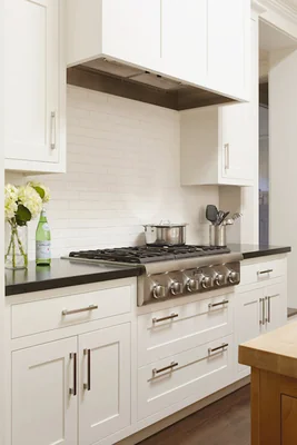 Shaker Dove Kitchen Cabinets photo 2